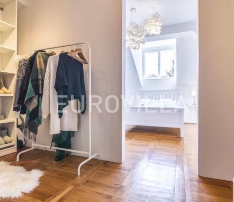 Big, Bright Apartment In The Center Of Zagreb Ngoại thất bức ảnh